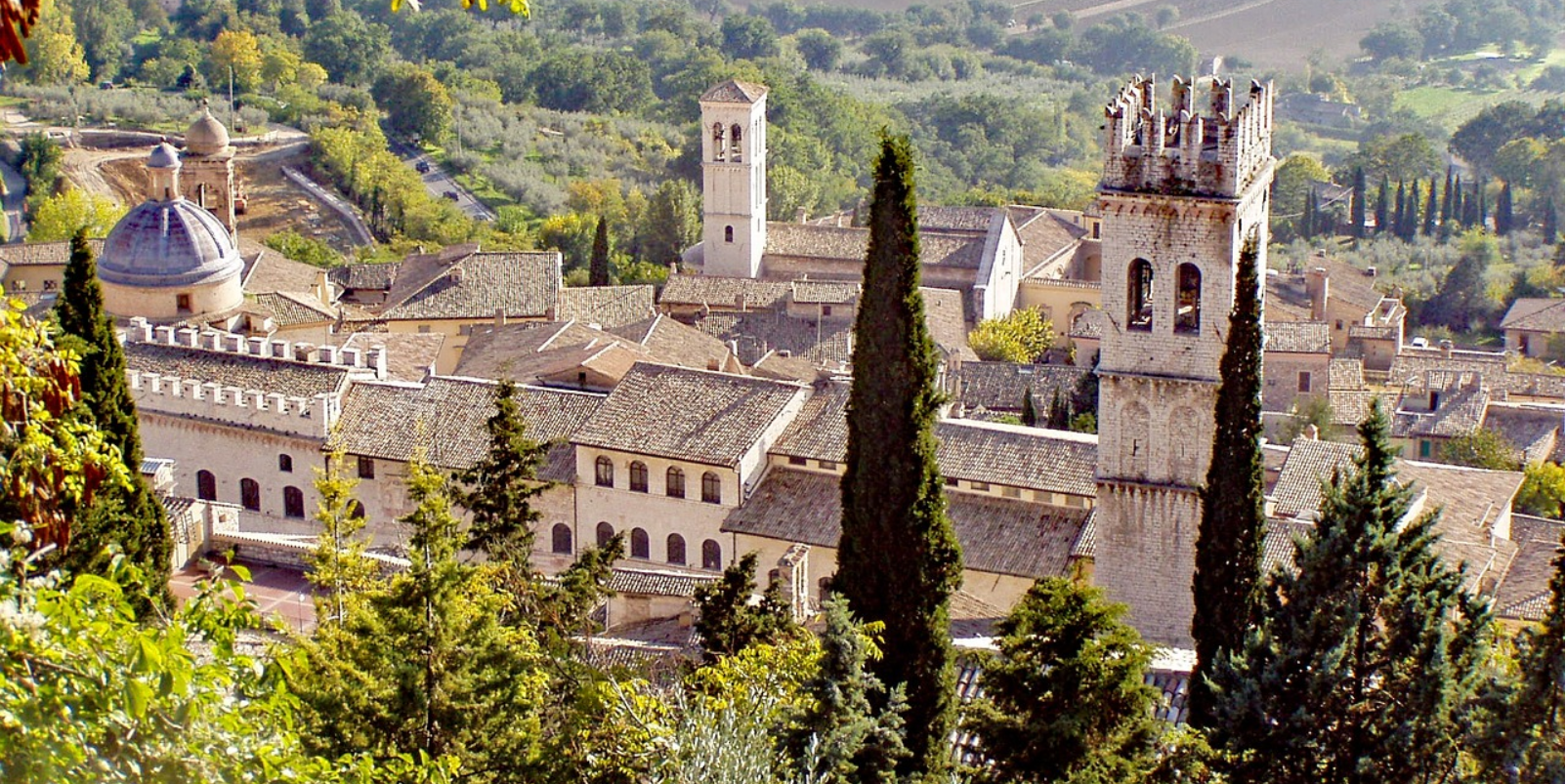 Tour du peuple, Assise