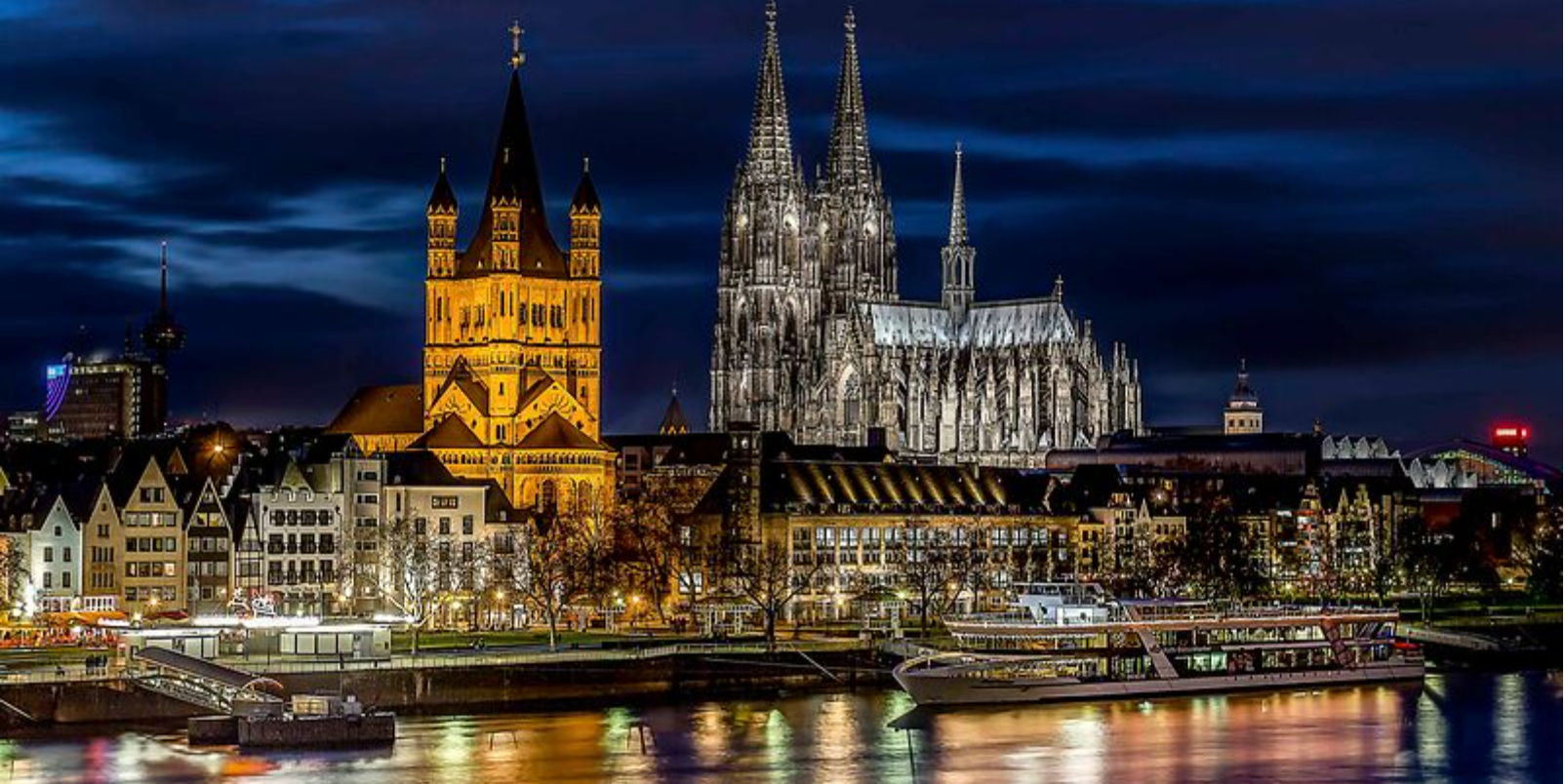 Panorama_Altstadt_Nacht