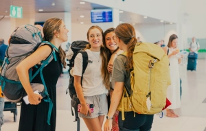 Groupe d'élèves en voyage