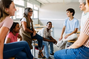 Jeunes en classe